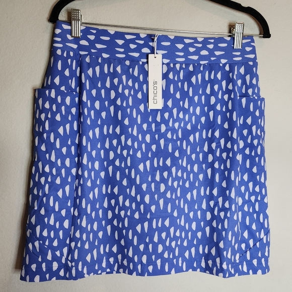 NWT Chico's Zenergy UPF Neema Pebble 3-Pocket Blue Pullon Skort Size 4 Small - Picture 1 of 16